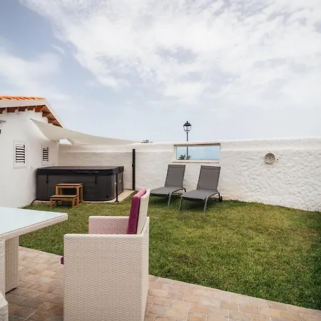 Casa Tulipanes & *
