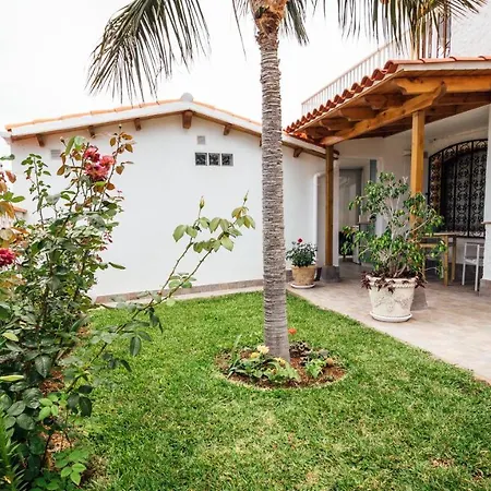 Casa Tulipanes & Holiday home